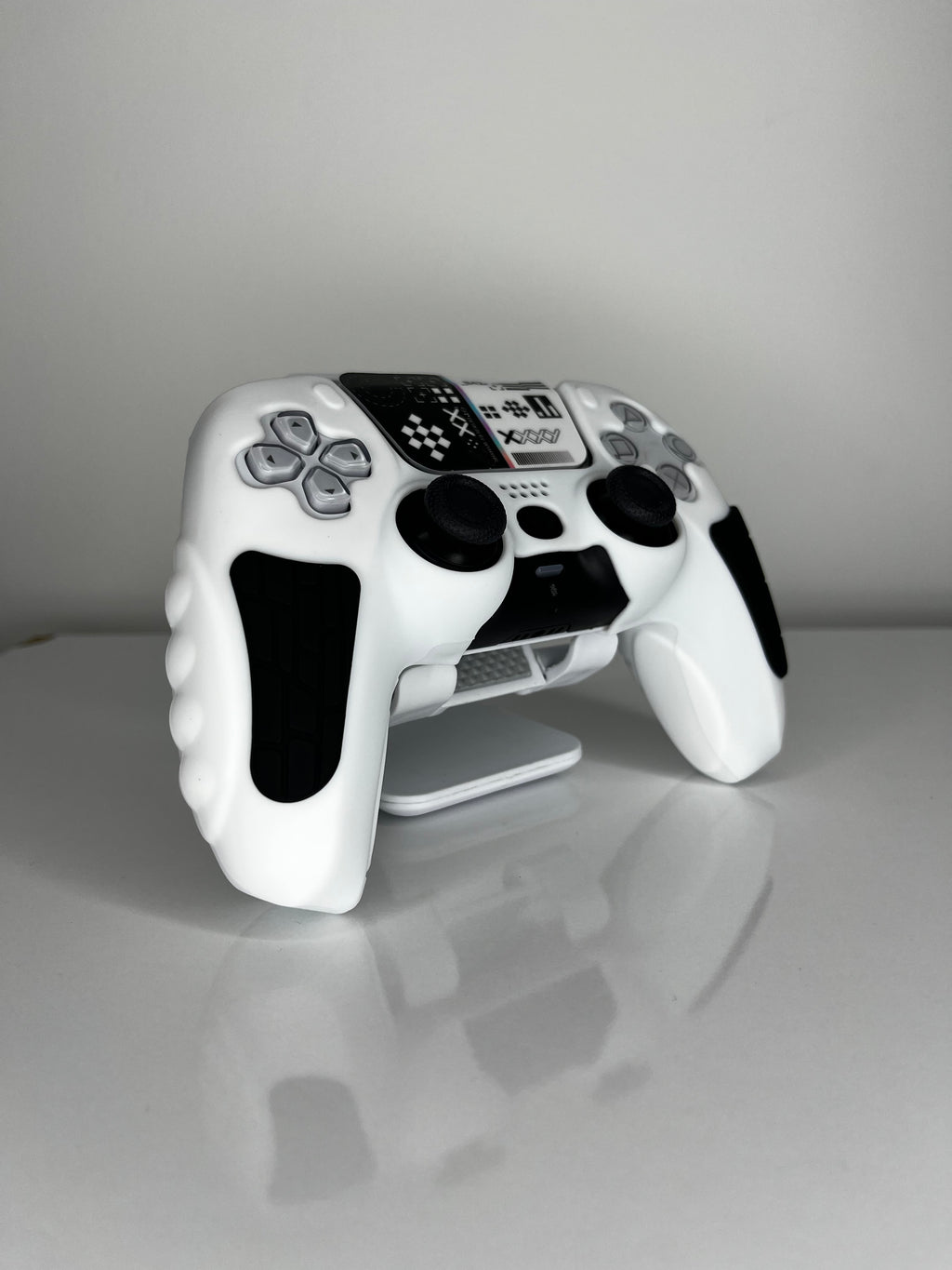 ابيض ps5 تلبيسة